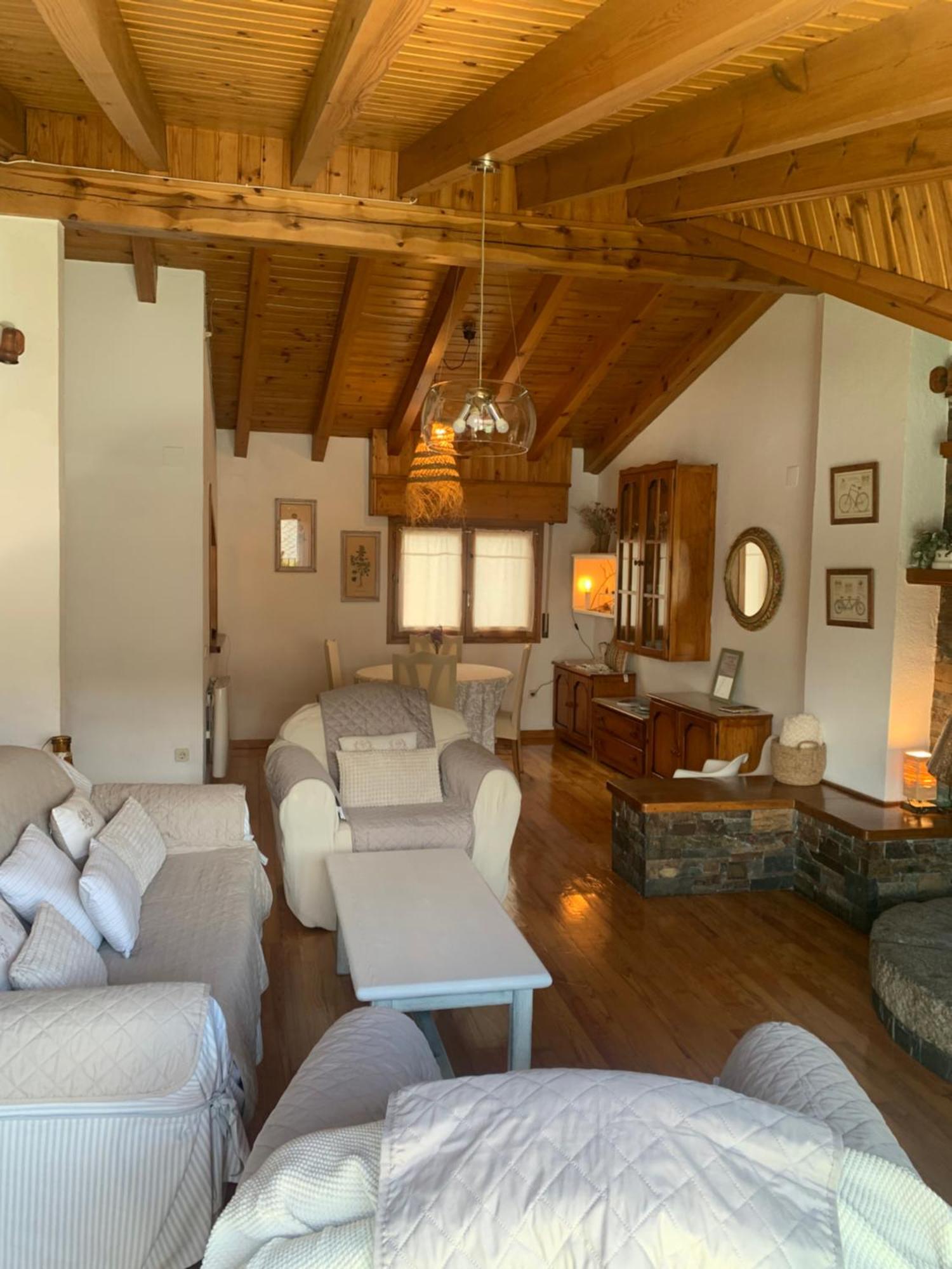 Atico Con Encanto En Bellver De Cerdanya Apartment Exterior photo