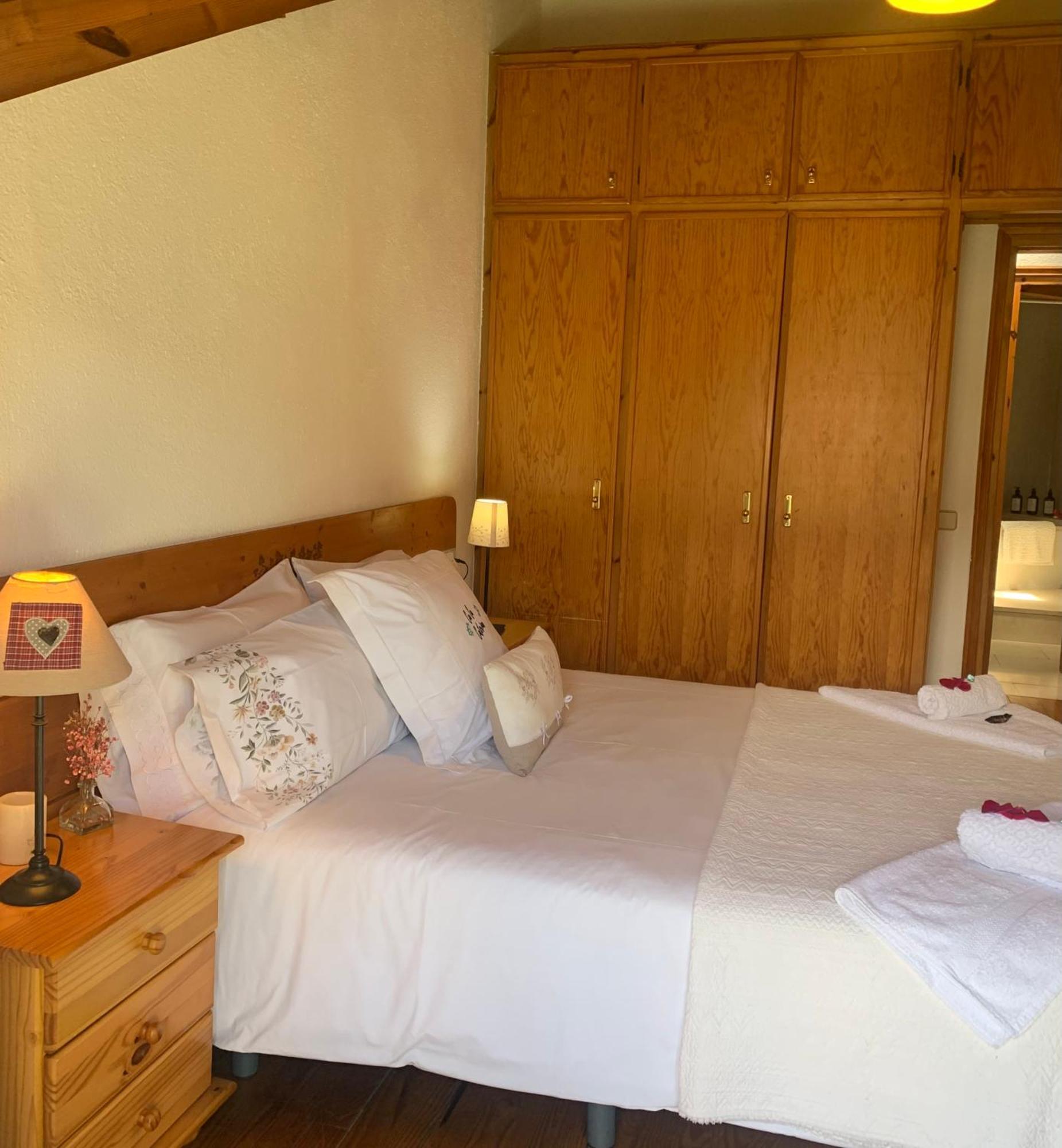 Atico Con Encanto En Bellver De Cerdanya Apartment Exterior photo