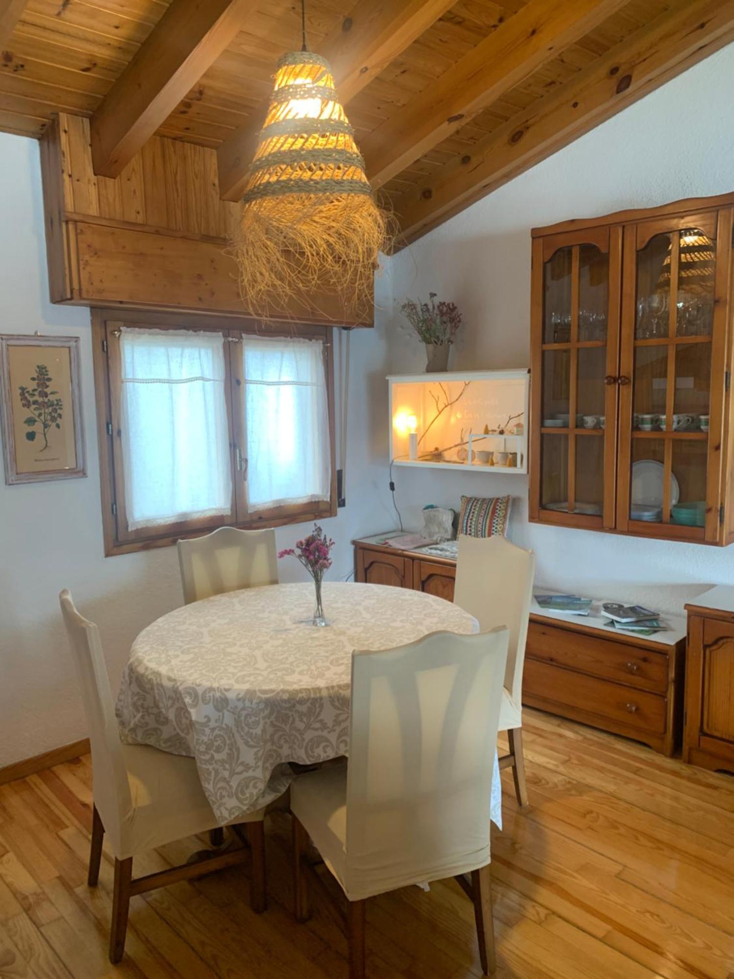 Atico Con Encanto En Bellver De Cerdanya Apartment Exterior photo