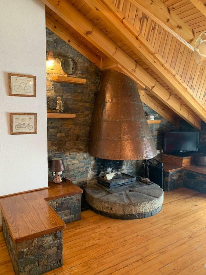 Atico Con Encanto En Bellver De Cerdanya Apartment Exterior photo